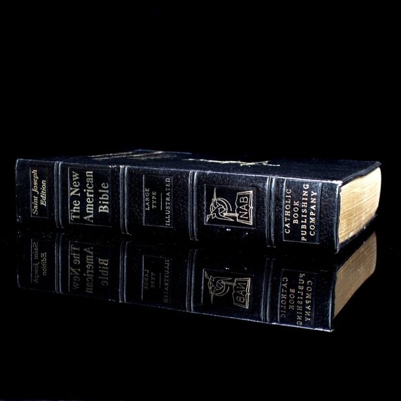 Saint Joseph Edition The New American Bible Leather Cover Family Record Section - Picture 10 of 10